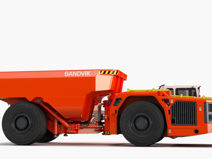 Sandvik TH663i Underground Truck